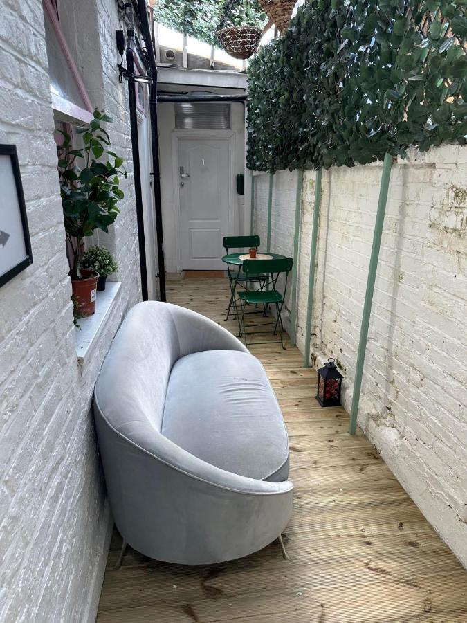 Charming Studio Apartment In London Luaran gambar